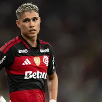 Torcida do Flamengo pede saídas de Luiz Araújo e Cebolinha