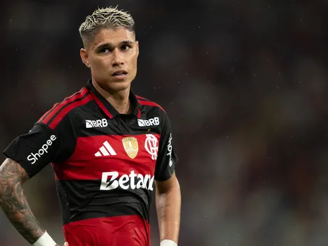 Torcida do Flamengo pede saídas de Luiz Araújo e Cebolinha