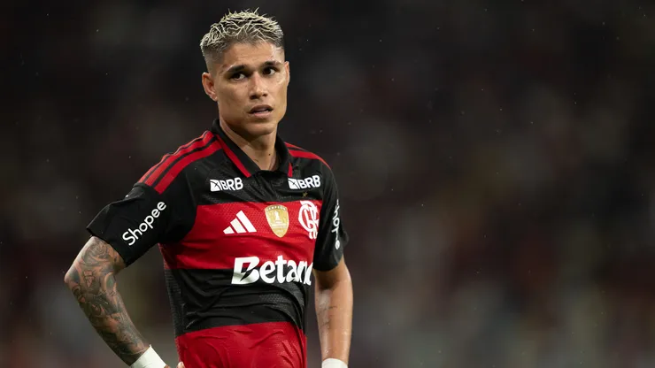 Luiz Araújo jogador do Flamengo durante partida contra o Remo no estádio Maracanã pelo campeonato Brasileiro A 2026. Foto: Jorge Rodrigues/AGIF