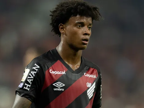 Odair defende Bruninho após pedido para não jogar mais pelo Athletico-PR