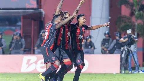 BA – SALVADOR – 14/05/2026 – COPA DO BRASIL 2026, VITORIA X FLAMENGO – Luan Candido jogador do Vitoria comemora seu gol durante partida contra o Flamengo no estadio Barradao pelo campeonato Copa Do Brasil 2026. Foto: Marcio Jose/AGIF