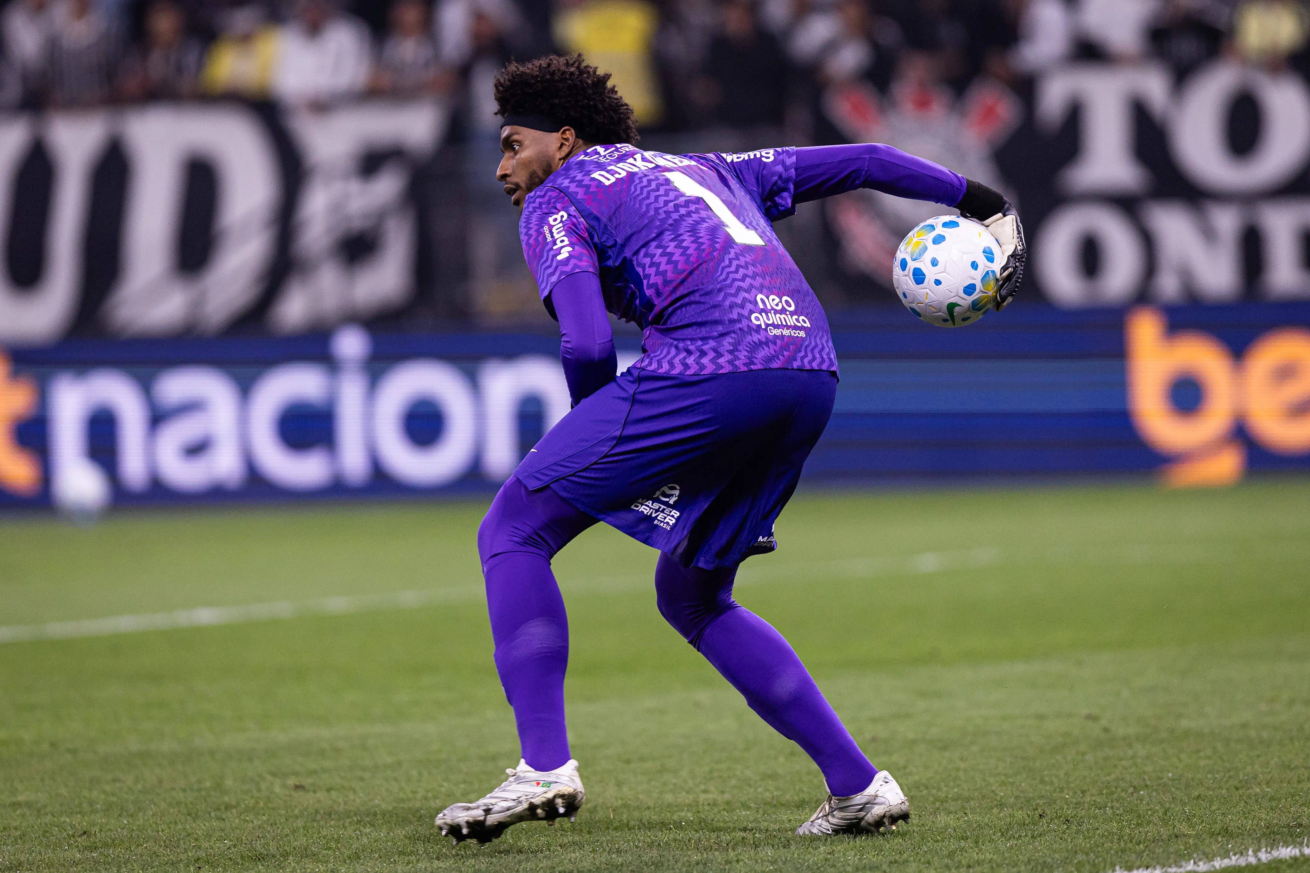 Hugo Souza, goleiro do Corinthians, durante partida contra o Barra – Foto: Miguel Antunes Alves/RP FOTOPRESS/AGIF