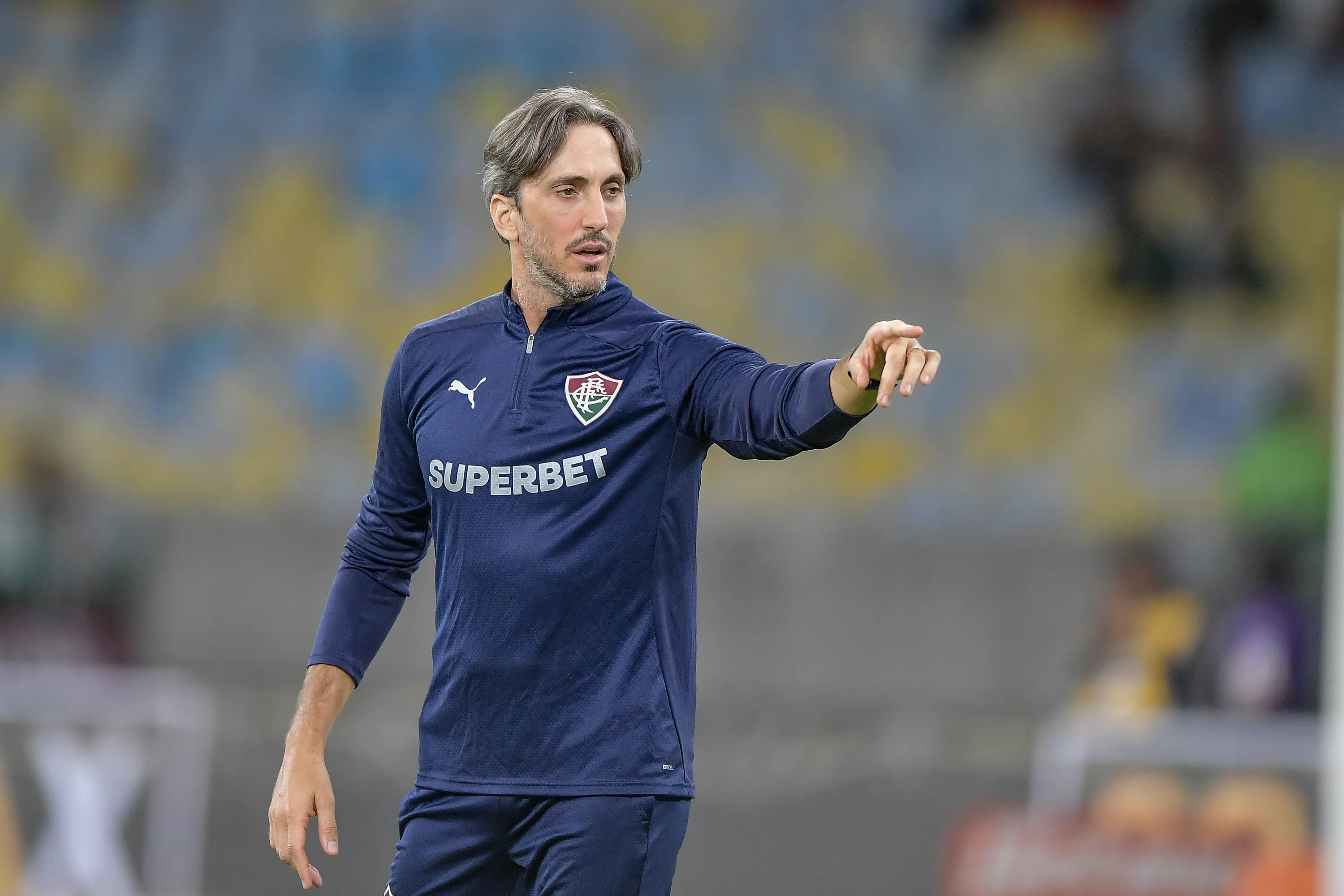 Zubeldía comandando o Fluminense –  Foto: Thiago Ribeiro/AGIF