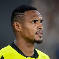 John se pronuncia ao Botafogo e destaca títulos conquistados
