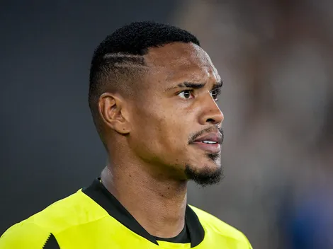 John se pronuncia ao Botafogo e destaca títulos conquistados