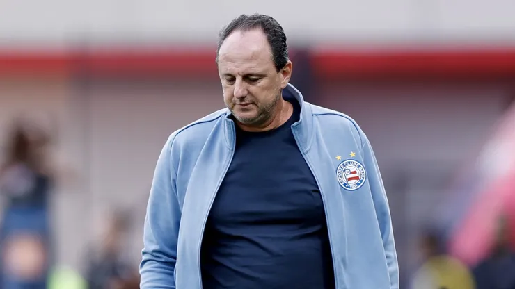 Organizada do Bahia exige saída de Rogério Ceni