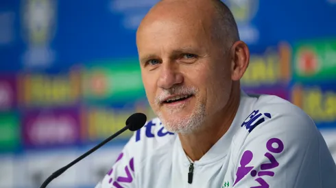 Taffarel durante coletiva na Seleção Brasileira.