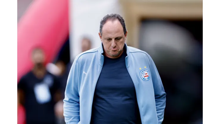 SP - BRAGANCA PAULISTA - 03/05/2026 - BRASILEIRO A 2026, SAO PAULO X BAHIA - Rogerio Ceni tecnico do Bahia durante partida contra o Sao Paulo no estadio Cicero De Souza Marques pelo campeonato Brasileiro A 2026. Foto: Marcello Zambrana/AGIF