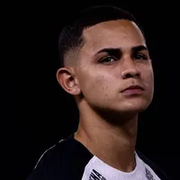 Luiz Gustavo Bahia, do Corinthians, agride árbitro no Brasileirão Sub-20