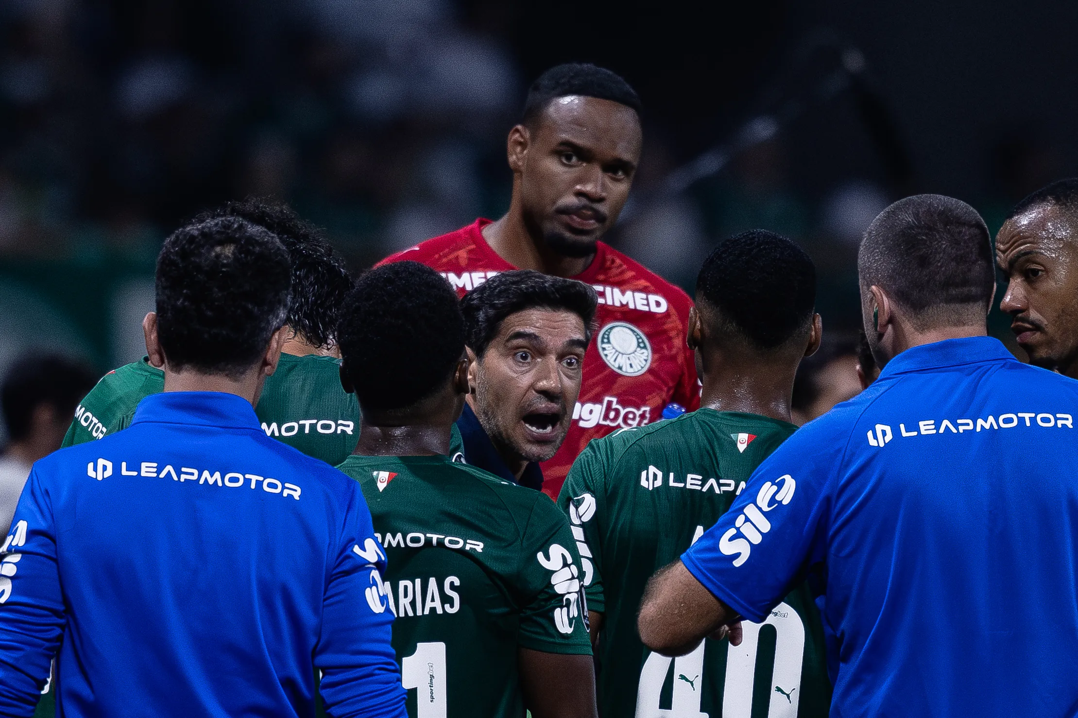 SP – SAO PAULO – 16/04/2026 – COPA LIBERTADORES 2026, PALMEIRAS X SPORTING CRISTAL – Abel Ferreira tecnico do Palmeiras durante partida contra o Sporting Cristal no estadio Arena Allianz Parque pelo campeonato Copa Libertadores 2026. Foto: Ettore Chiereguini/AGIF