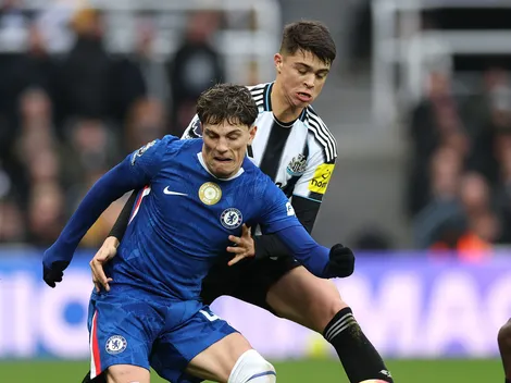 Árbitro Paulo Tierney viraliza ao participar de 'rodinha' do Chelsea