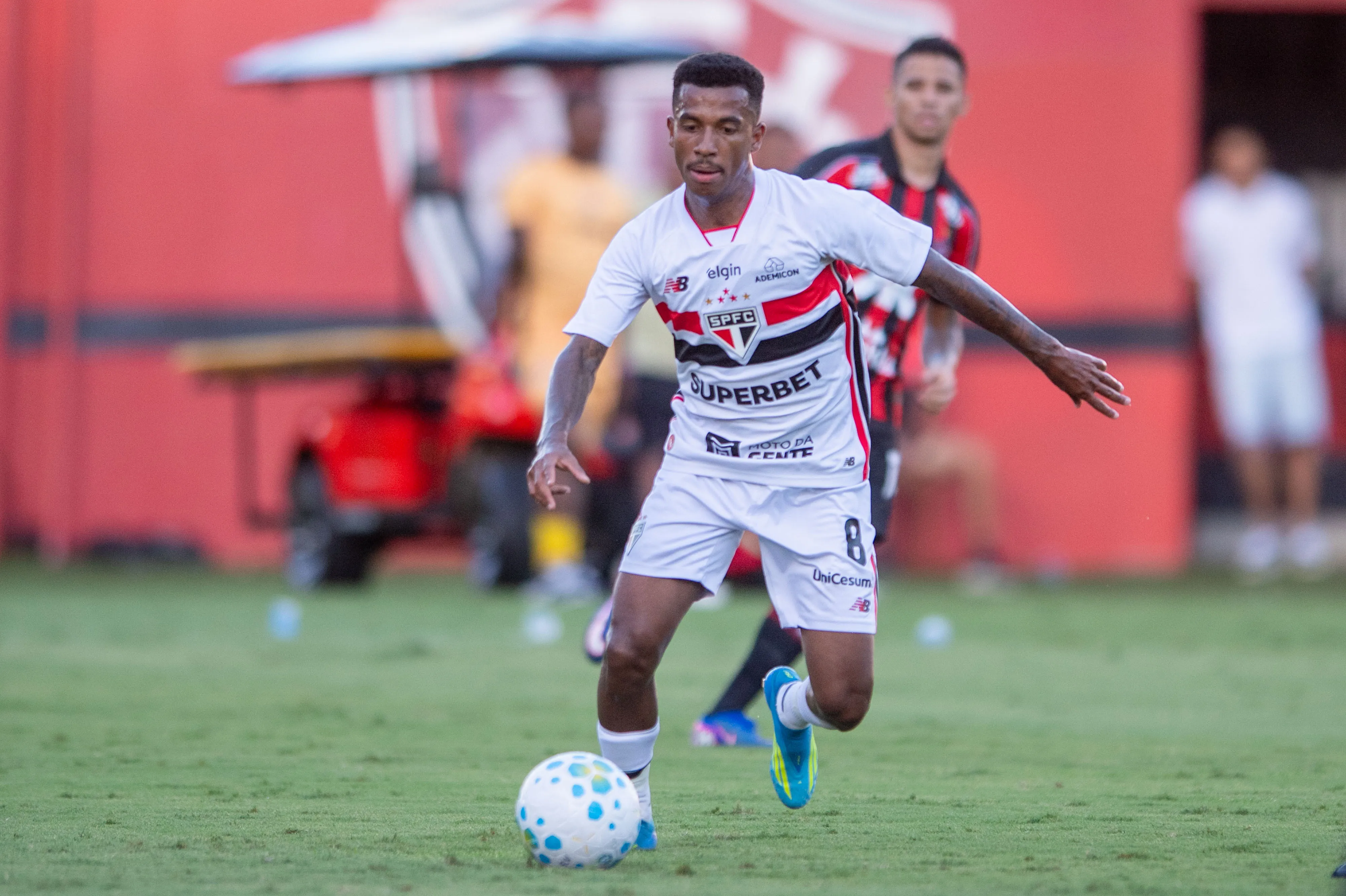 BA – SALVADOR – 11/04/2026 – BRASILEIRO A 2026, VITORIA X SAO PAULO – Marcos Antonio jogador do Sao Paulo durante partida contra o Vitoria no estadio Barradao pelo campeonato Brasileiro A 2026. Foto: Jhony Pinho/AGIF