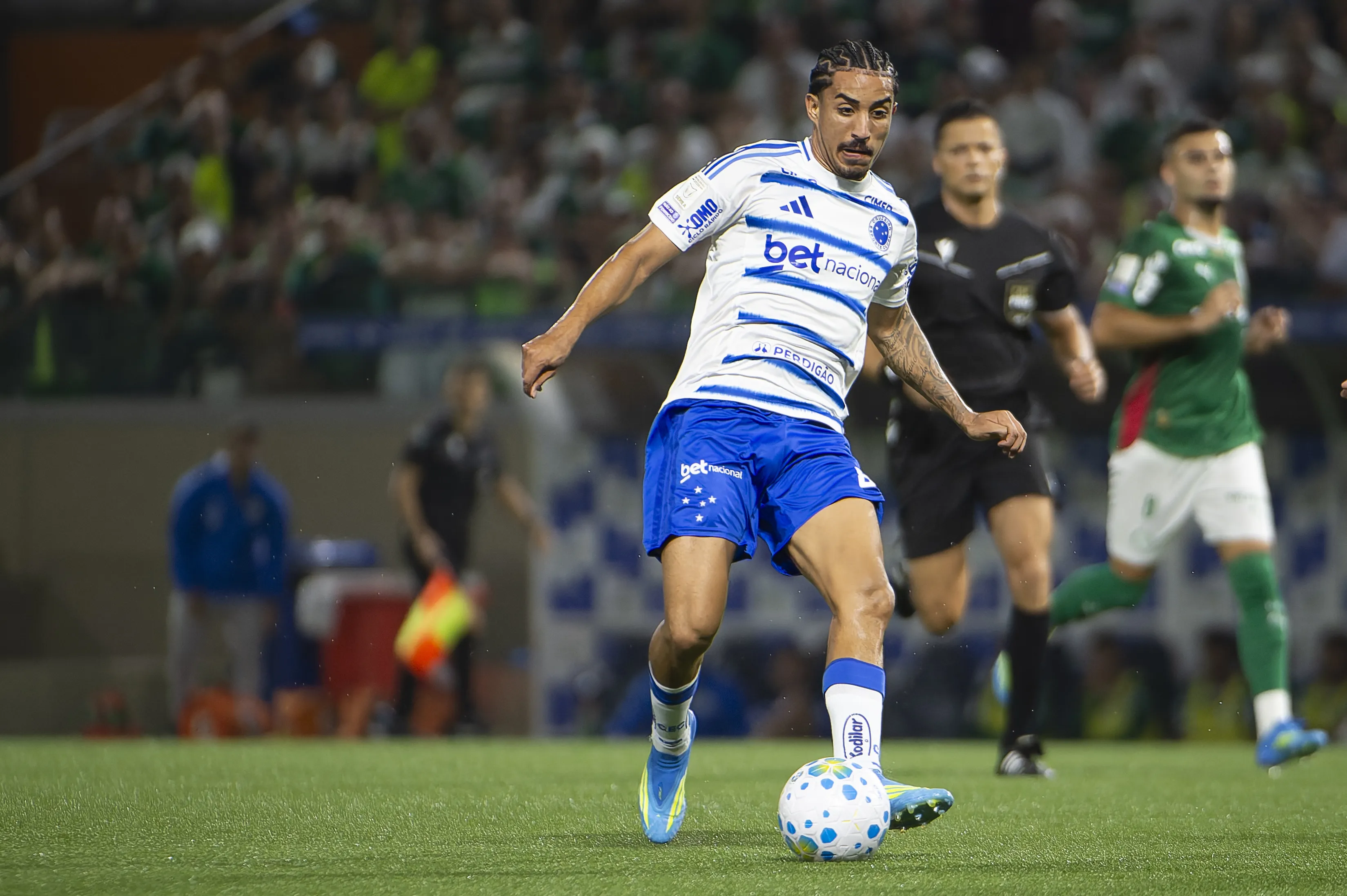 Christian jogador do Cruzeiro durante partida contra o Palmeiras no estadio Arena Barueri pelo campeonato Brasileiro A 2026. Foto: Anderson Romao/AGIF