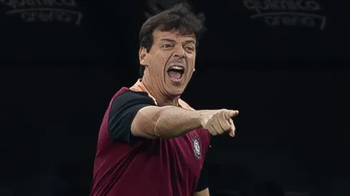Fernando Diniz Silva tecnico do Corinthians durante partida contra o Barra no estadio Arena Corinthians pelo campeonato Copa Do Brasil 2026. Foto: Joisel Amaral/AGIF