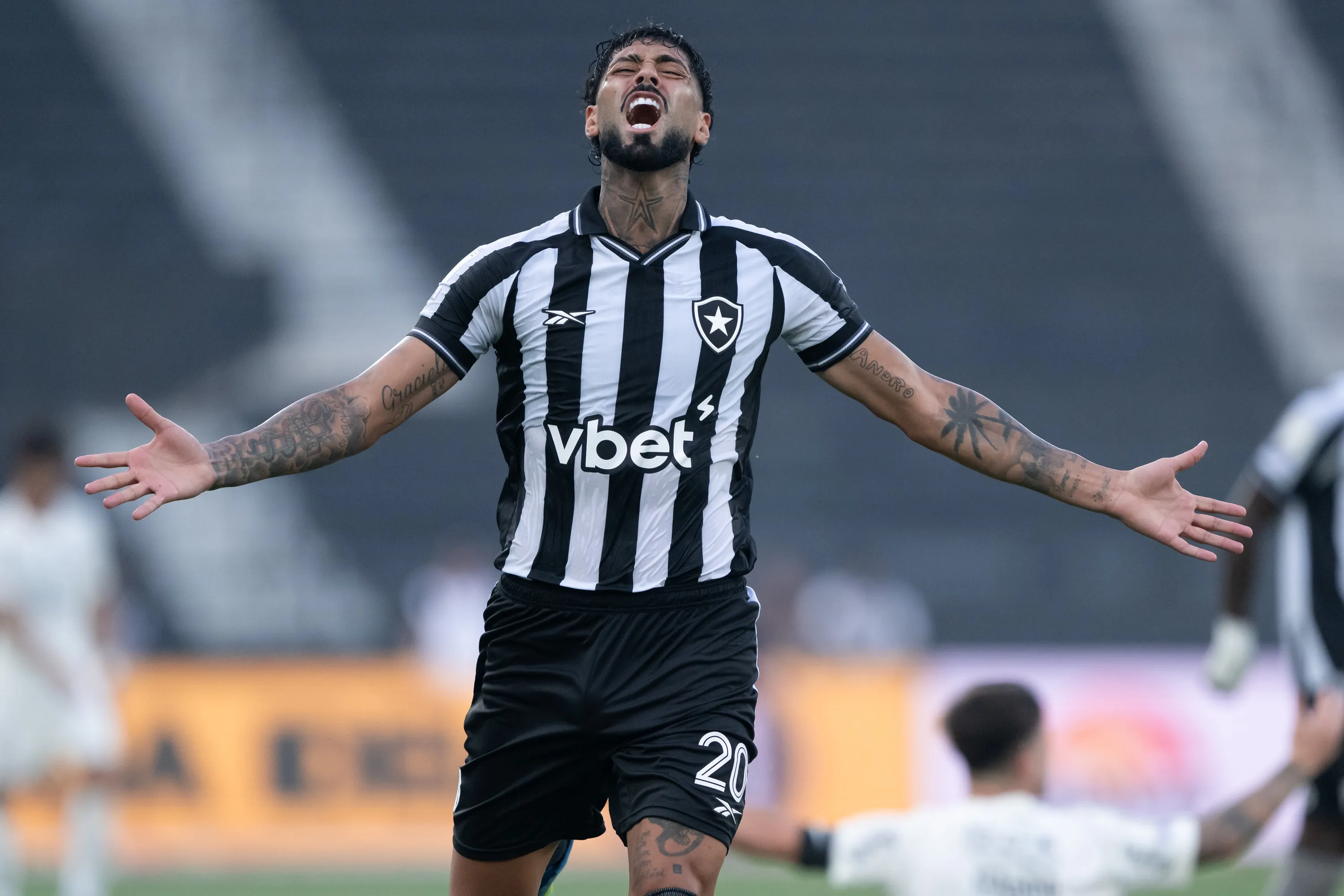 Barboza durante partida contra o Corinthians no Nilton Santos pelo Campeonato Brasileiro 2026. Foto: Jorge Rodrigues/AGIF.