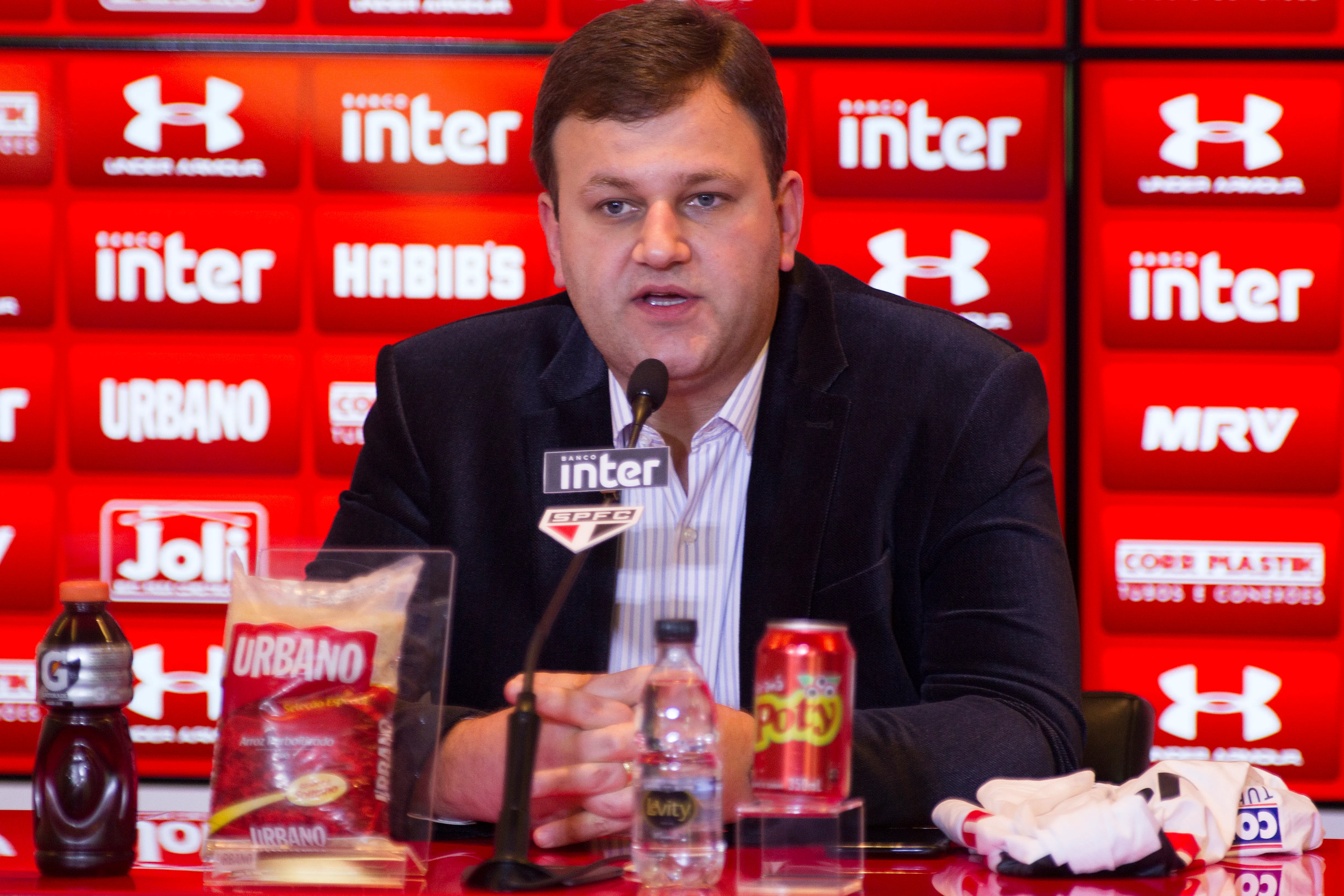 Diretor de Futebol Vinicius Pinotti durante apresentação do jogador Bruno Alves no São Paulo no CT da Barra Funda. Foto: Daniel Vorley/AGIF.