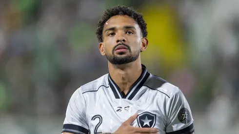 Vitinho jogador do Botafogo durante partida contra o Chapecoense no estadio Arena Conda pelo campeonato Brasileiro A 2026.