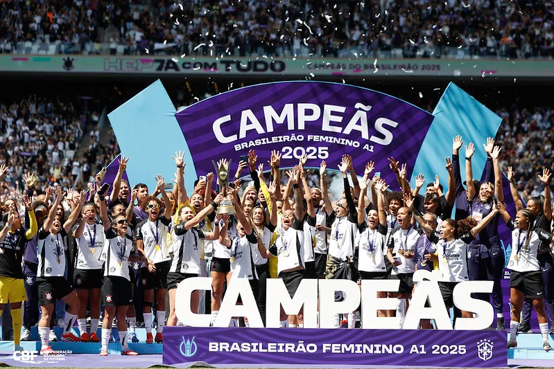 Festa do Corinthians no título do Brasileirão Feminino 2025 contra o Cruzeiro – Foto: Rafael Ribeiro/CBF