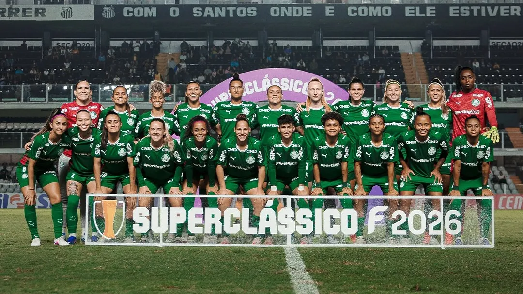 Jogadoras do Palmeiras perfiladas – Foto: Redes Sociais/Palmeiras