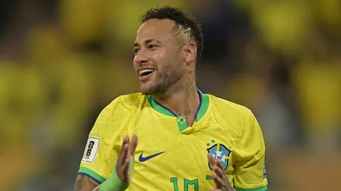 Neymar Jr., do Brasil, reage durante a partida das Eliminatórias da Copa do Mundo da FIFA 2026 entre Brasil e Venezuela, na Arena Pantanal, em 12 de outubro de 2023, em Cuiabá, Brasil. (Foto de Pedro Vilela/Getty Images)