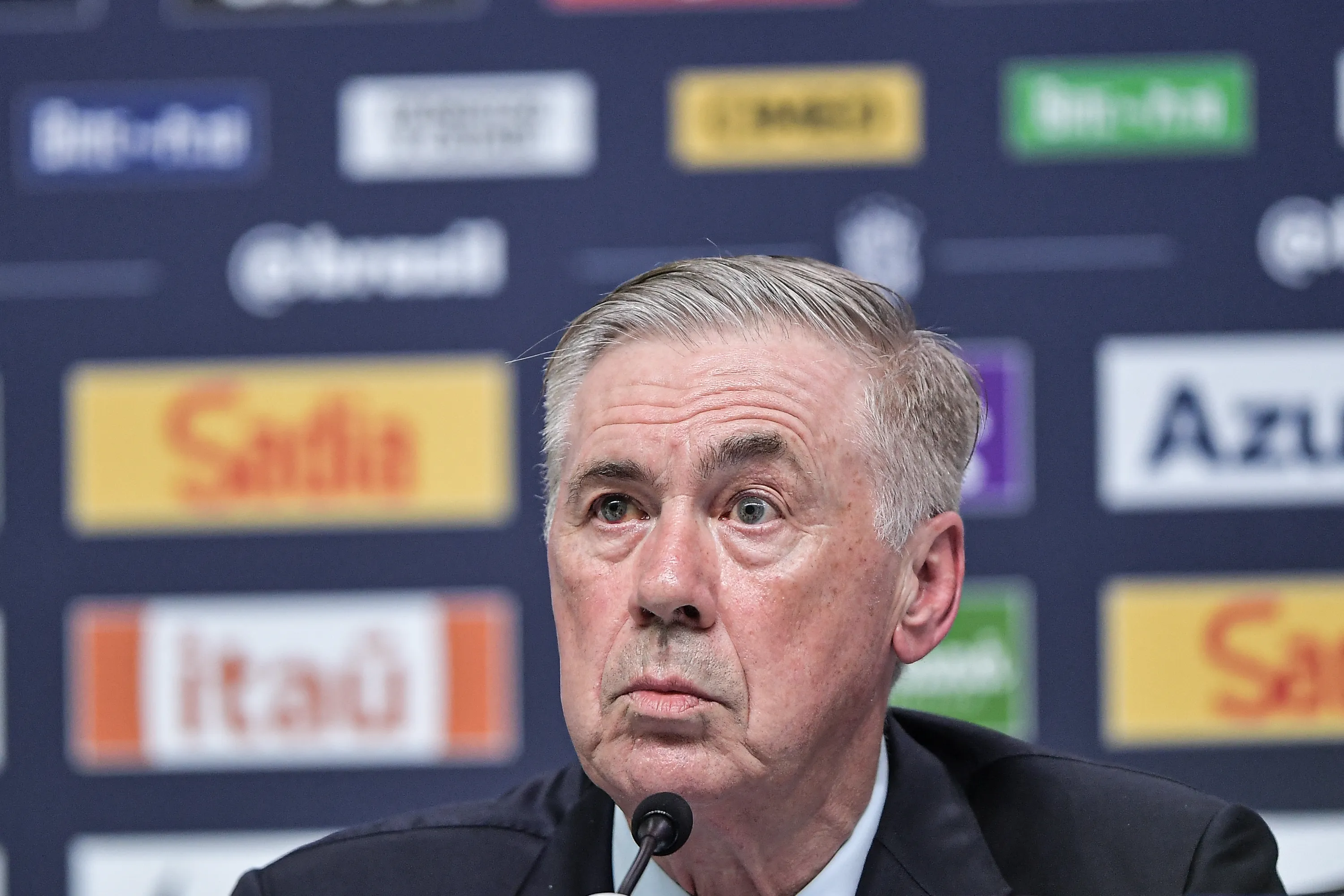 Carlo Ancelotti, técnico da Seleção Brasileira de futebol, anunciou a convocação dos 26 jogadores para a Copa do Mundo 2026, em coletiva no Museu do Amanhã, na última segunda-feira (18). Foto: Thiago Ribeiro/AGIF.