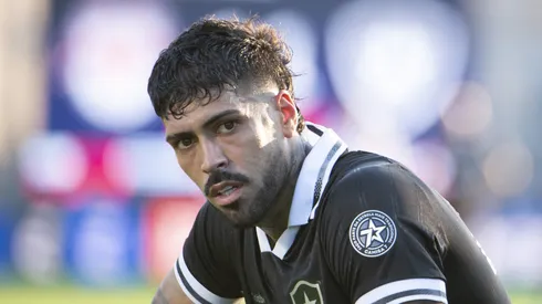 Palmeiras e Botafogo discordam sobre liberação de Barboza
