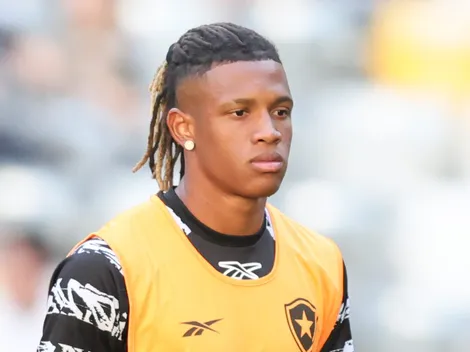 Botafogo afasta Danilo até que seu futuro deseja decidido