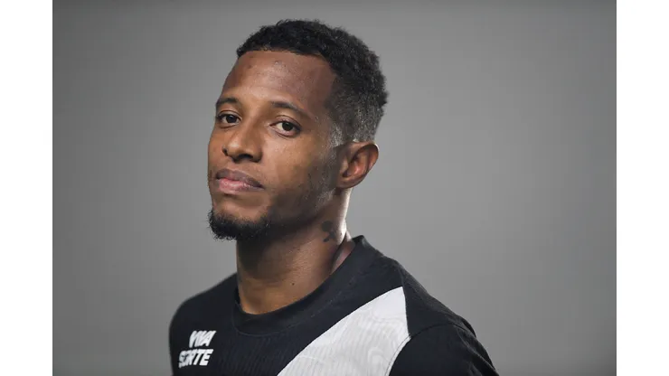 RJ - RIO DE JANEIRO - 04/04/2026 - BRASILEIRO A 2026, VASCO X BOTAFOGO - Tche Tche jogador do Vasco durante partida contra o Botafogo no estadio Sao Januario pelo campeonato Brasileiro A 2026. Foto: Thiago Ribeiro/AGIF