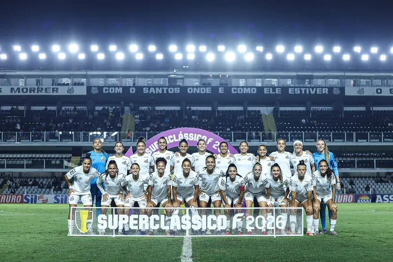 Elenco do Santos no último jogo pelo Paulistão F – Foto: Reinaldo Campos/Santos