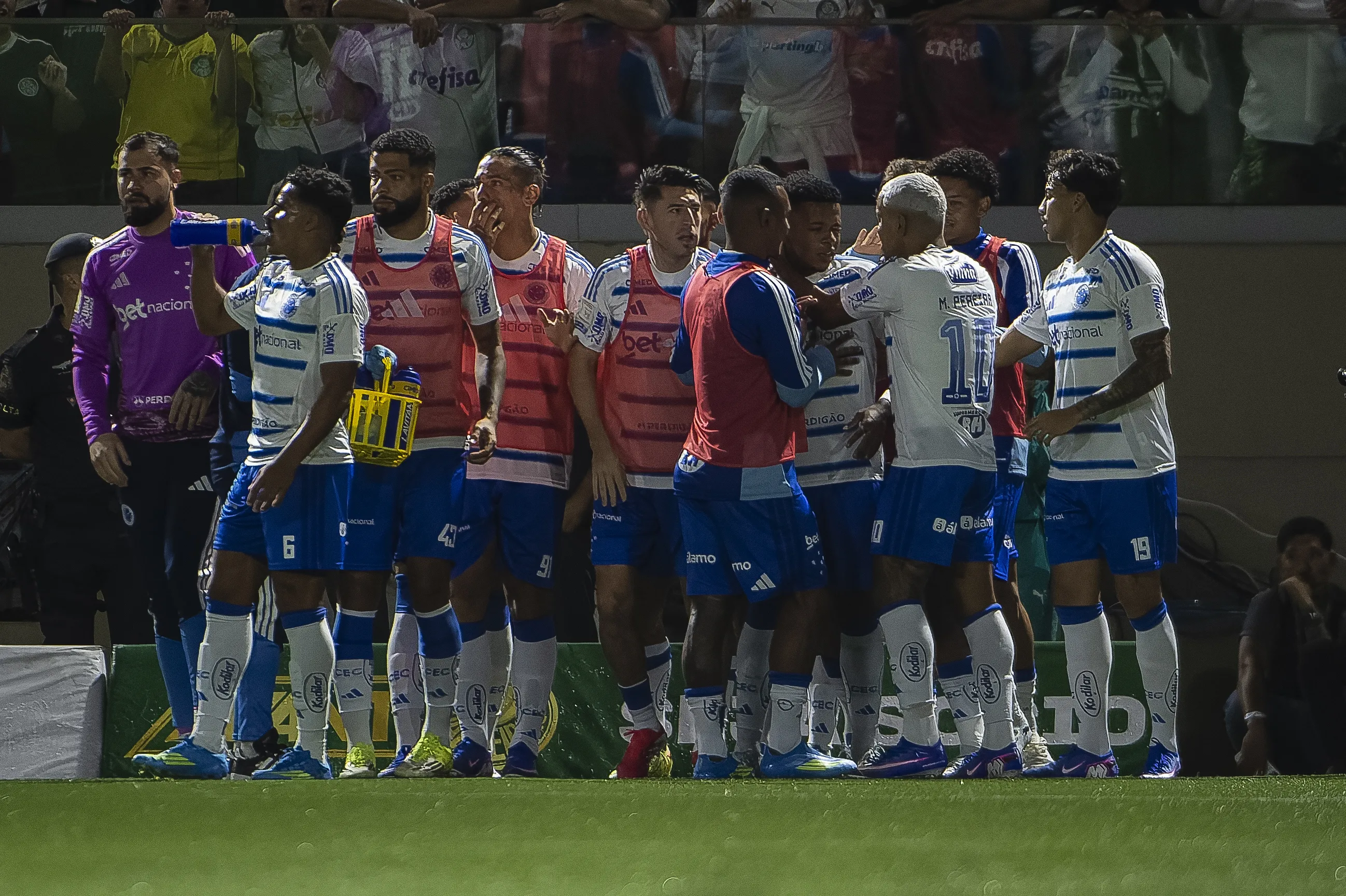 Arroyo jogador do Cruzeiro comemora seu gol durante partida contra o Palmeiras no estadio Arena Barueri pelo campeonato Brasileiro A 2026. Foto: Anderson Romao/AGIF