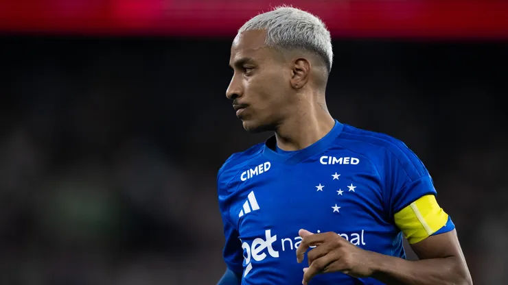 Matheus Pereira jogador do Cruzeiro durante partida contra o Botafogo no estadio Engenhao pelo campeonato Brasileiro A 2026.