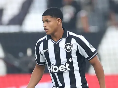 Botafogo aposta em Huguinho, da base, após afastamento de Danilo