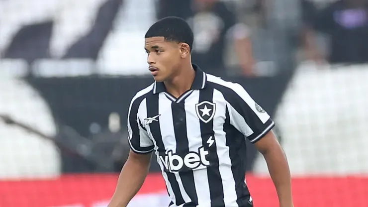 Huguinho, jovem do Botafogo.Foto reprodução: Botafogo