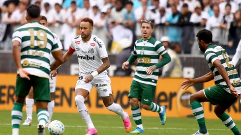 Neymar jogador do Santos durante partida contra o Coritiba no estadio Arena Corinthians pelo campeonato Brasileiro A 2026.