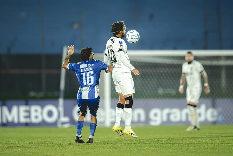 Scarpa em atividade pelo Atlético no confronto diante do Juventud. Foto: Pedro Souza / Atlético