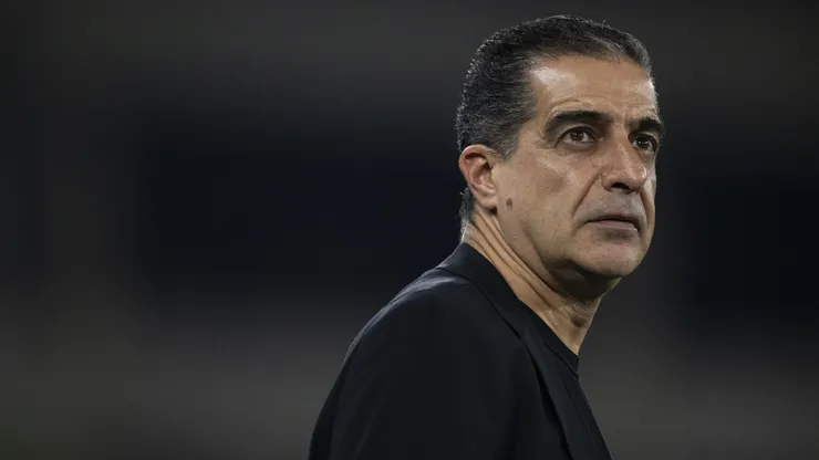 Ex-Botafogo, Renato Paiva é o novo técnico do Santos Laguna, do México