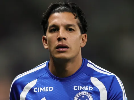 Romero discorda de Paredes em lance polêmico de Boca x Cruzeiro