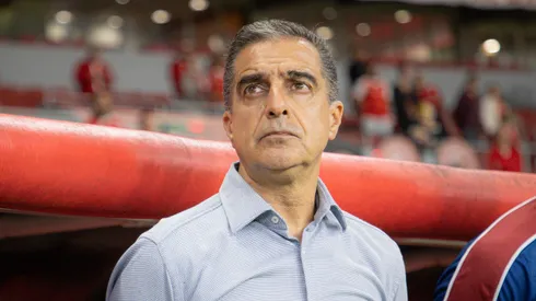 RS - PORTO ALEGRE - 31/08/2025 - BRASILEIRO A 2025, INTERNACIONAL X FORTALEZA - Renato Paiva tecnico do Fortaleza durante partida contra o Internacional no estadio Beira-Rio pelo campeonato Brasileiro A 2025. Foto: Maxi Franzoi/AGIF