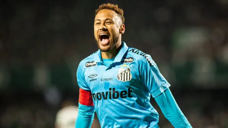 Neymar Jr jogador do Santos durante partida contra o Coritiba no estadio Couto Pereira pelo campeonato Copa Do Brasil 2026. Foto: Luis Garcia/AGIF