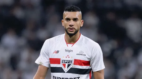Dória jogador do São Paulo durante partida contra o Corinthians no estádio Arena Corinthians pelo campeonato Brasileiro A 2026. Foto: Ettore Chiereguini/AGIF