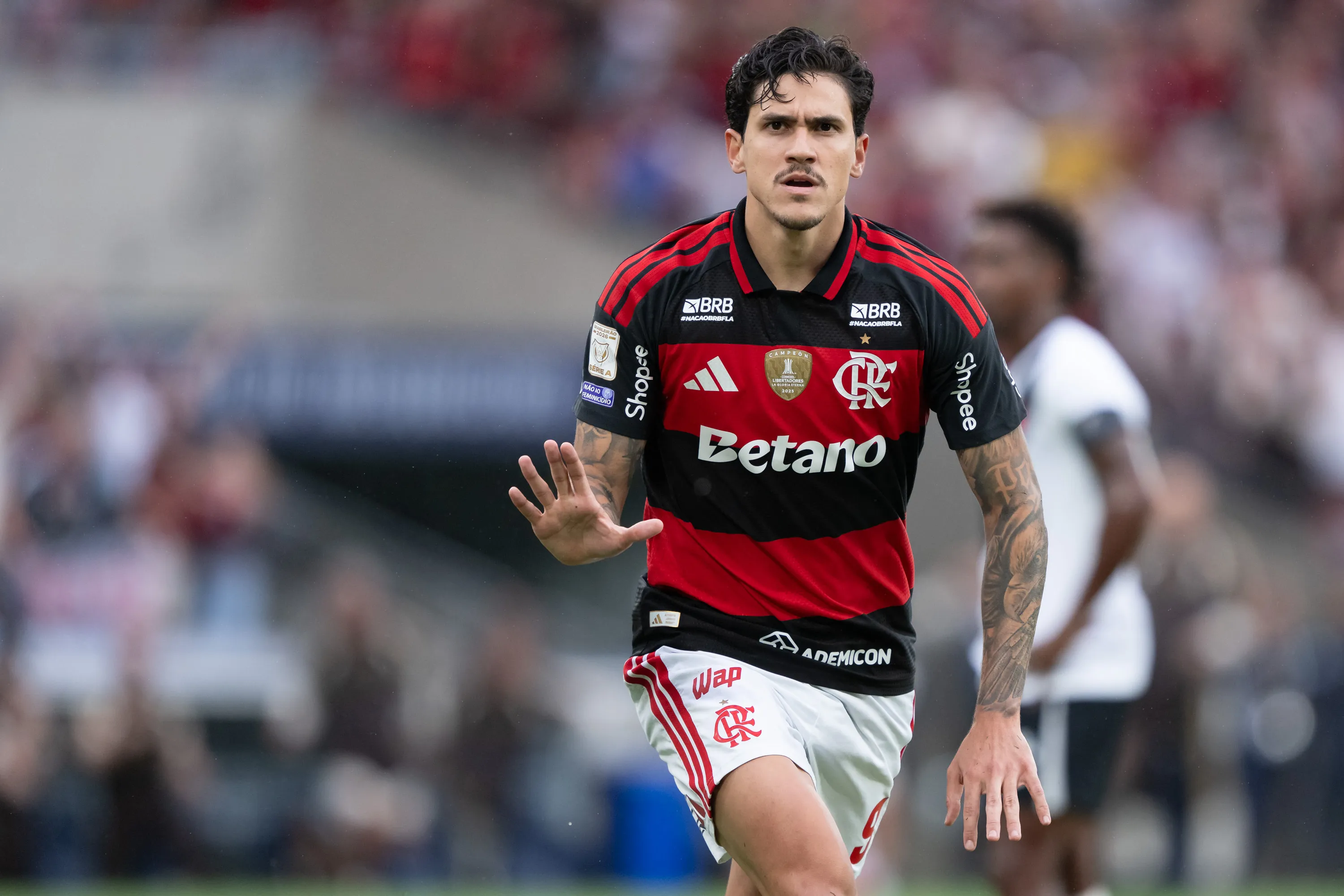RJ – RIO DE JANEIRO – 03/05/2026 – BRASILEIRO A 2026, FLAMENGO X VASCO – Pedro jogador do Flamengo comemora seu gol durante partida contra o Vasco no estadio Maracana pelo campeonato Brasileiro A 2026. Foto: Jorge Rodrigues/AGIF