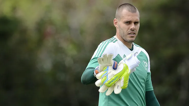 Deola durante treino do Palmeiras no CT Academia de Futebol.