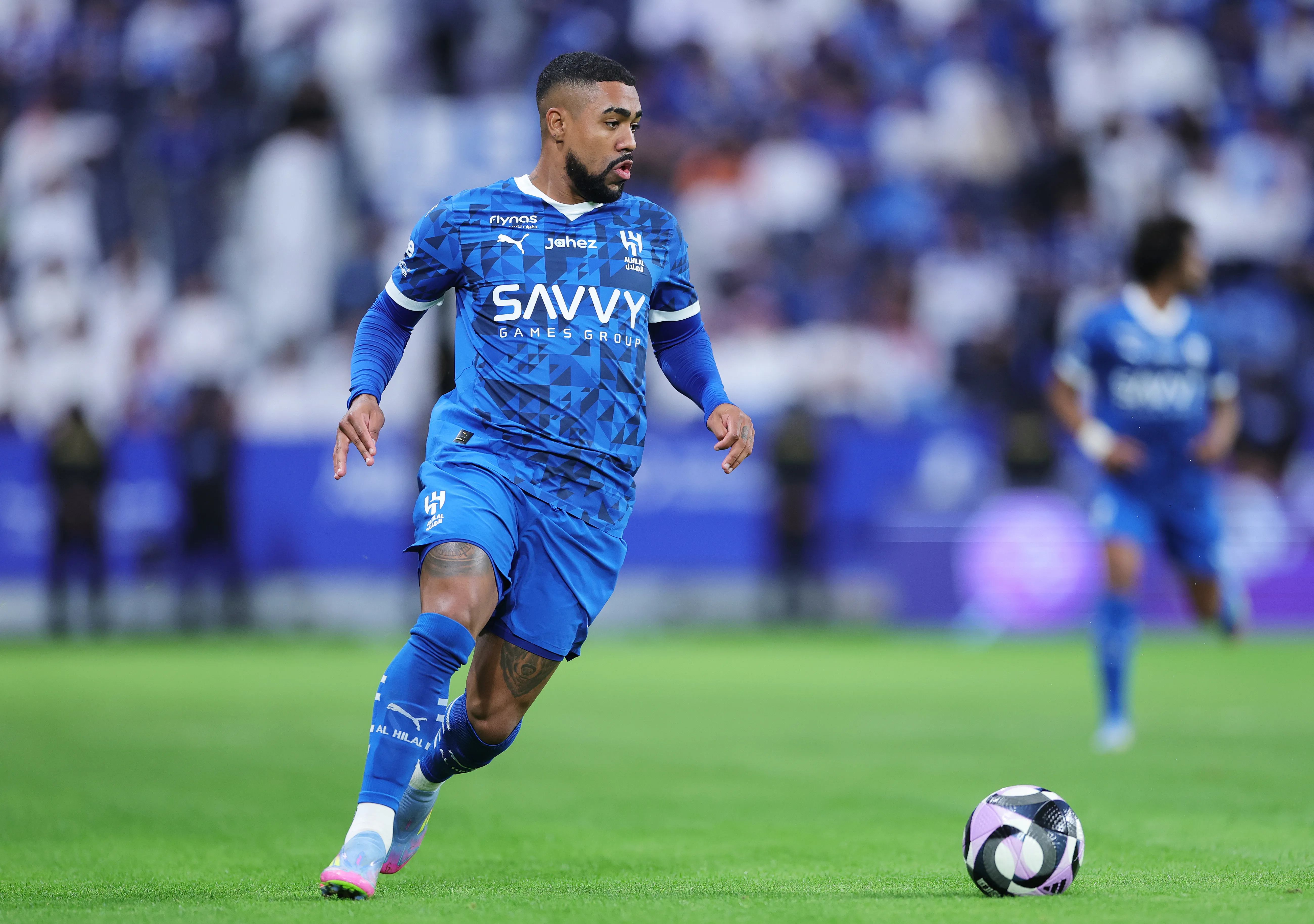 Malcom atuando no Al-Hilal – (Photo by Abdullah Ahmed/Getty Images)