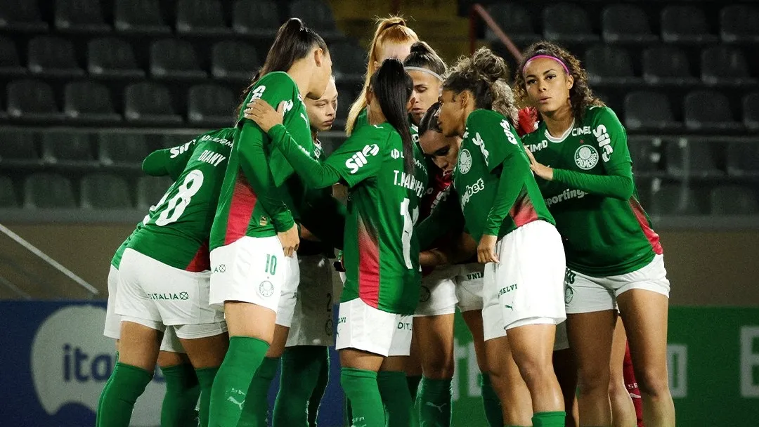 Jogadoras do Palmeiras após a vitória sobre o Botafogo na última rodada – Foto: Redes Sociais/Palmeiras