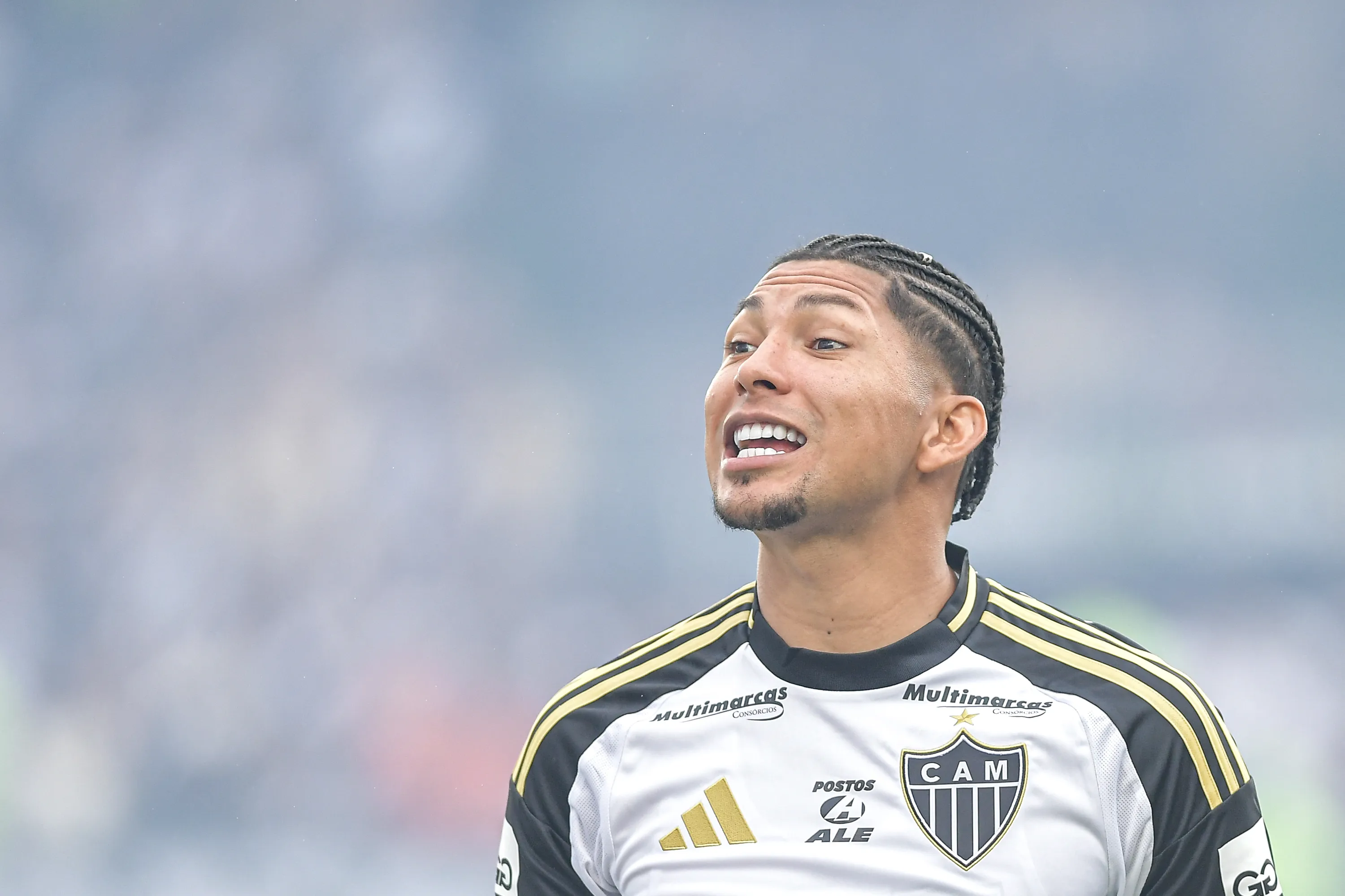 Rony durante partida entre Atlético-MG e Vasco no Campeonato Brasileiro de 2025. Foto: Thiago Ribeiro/AGIF