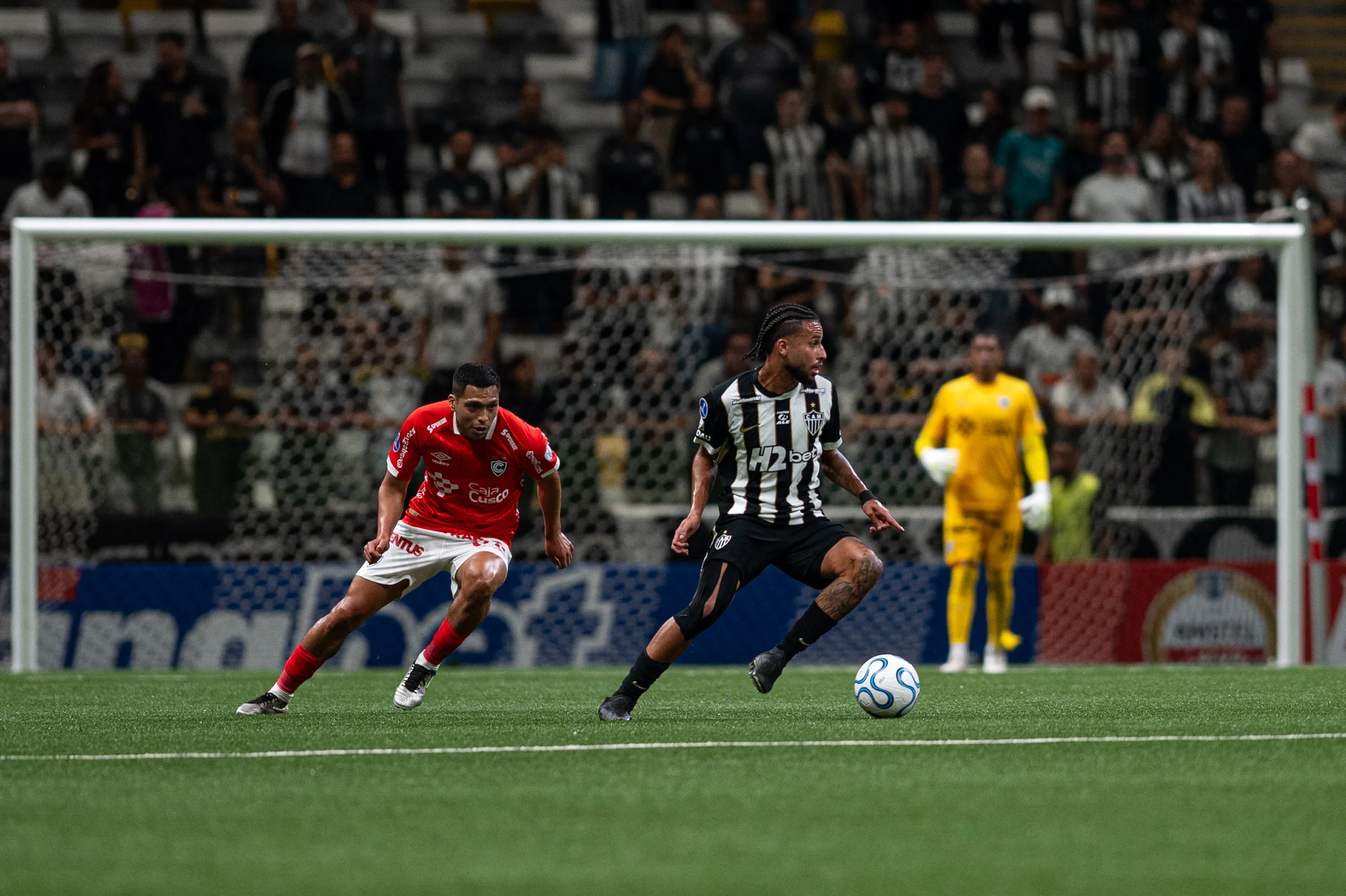 Alexsander jogador do Atletico durante partida contra o Cienciano no estadio Arena MRV pelo campeonato Copa Sul-Americana 2026. Foto: Alessandra Torres/AGIF