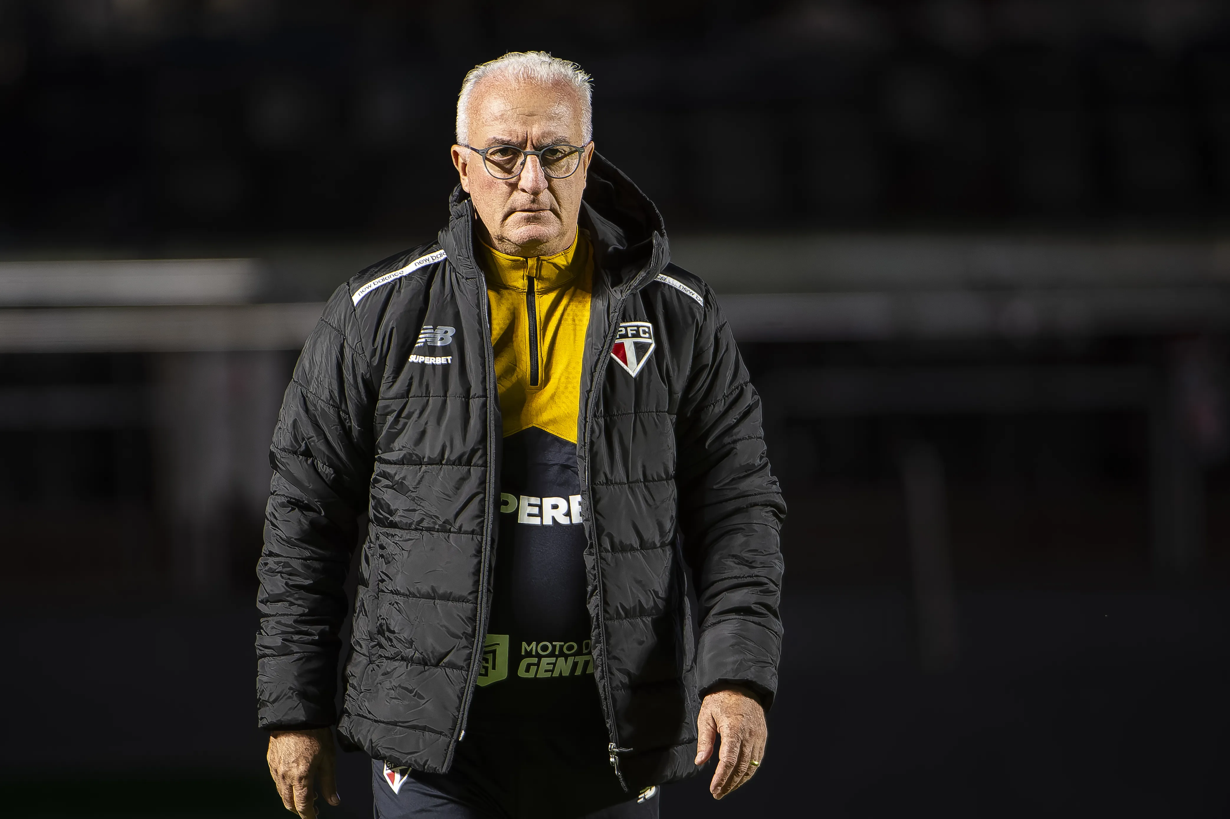 Dorival Júnior comandando o São Paulo – Foto: Anderson Romao/AGIF