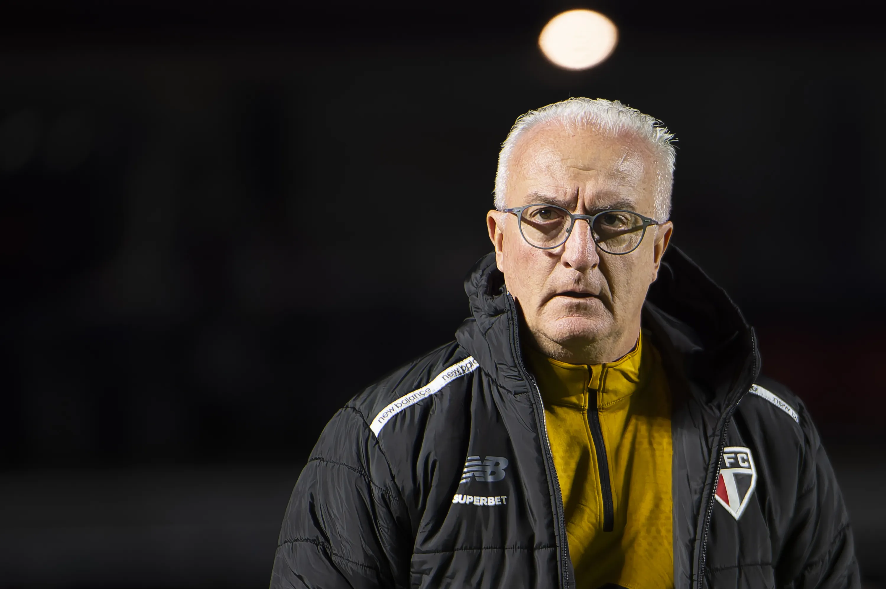 Dorival durante partida contra o Millonarios na Copa Sul-Americana de 2026. Foto: Anderson Romao/AGIF