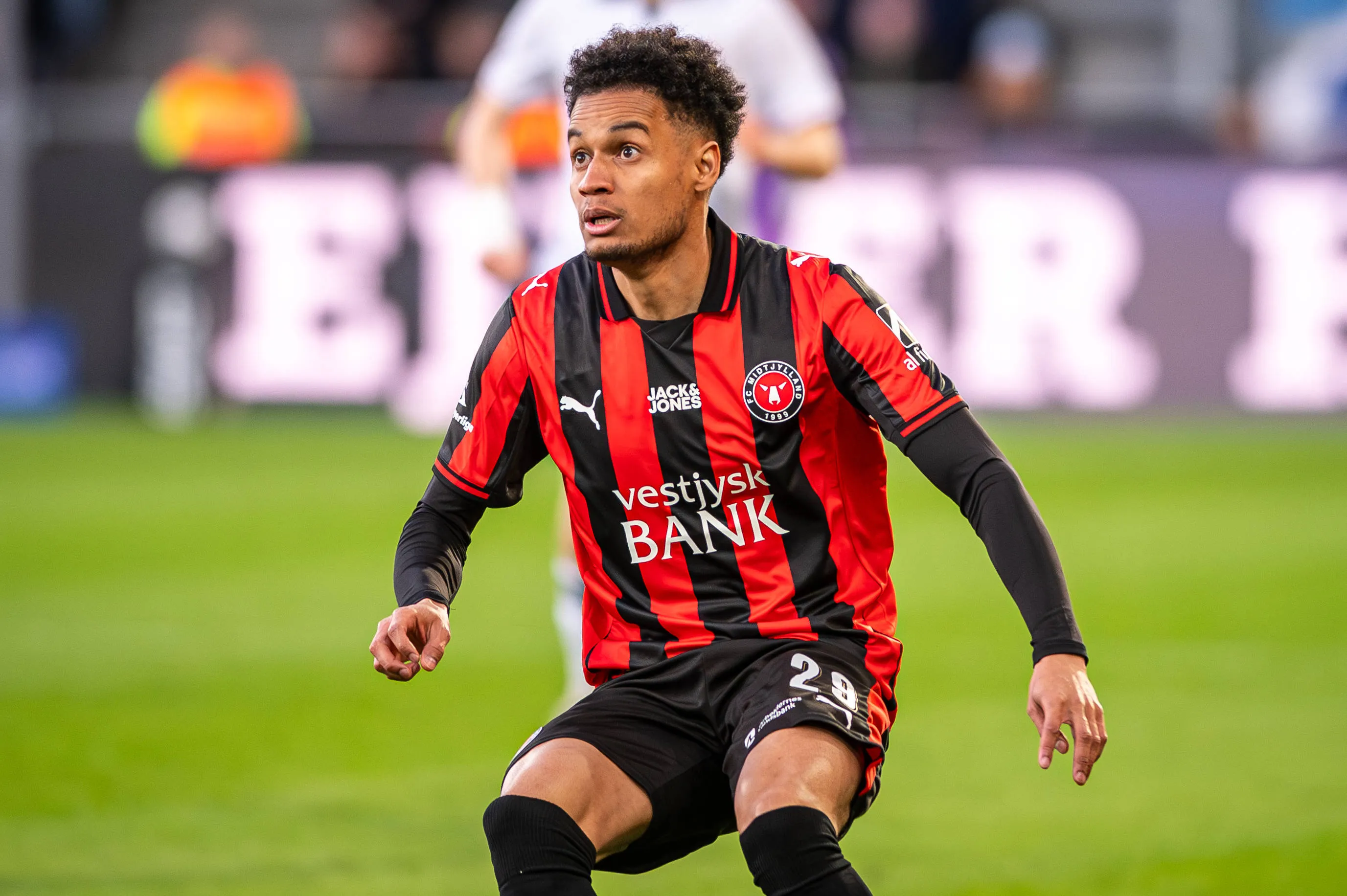 FC Midtjylland v Aarhus GF, 3F Superliga football, Herning, Denmark Herning, Denmark. 20th, April 2026. Paulinho of FC Midtjylland seen during the 3F Superliga match between FC Midtjylland and Aarhus GF at MCH Arena in Herning. Denmark, Herning PUBLICATIONxNOTxINxDENxNORxFINxBEL Copyright: xGonzalesxPhoto/MortenxKjaerx