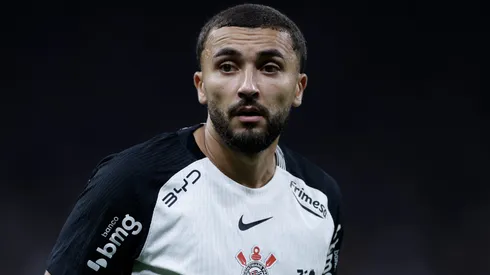 Zakaria Labyad durante confronto contra o Internacional no Campeonato Brasileiro de 2026.